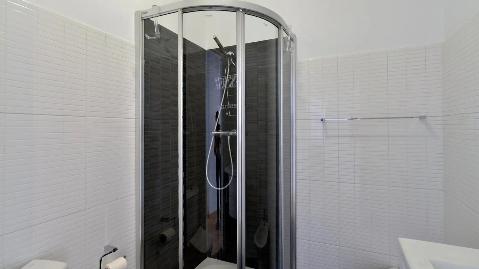 Flh Cosy Apartment In Lapa Lisbon Portugal