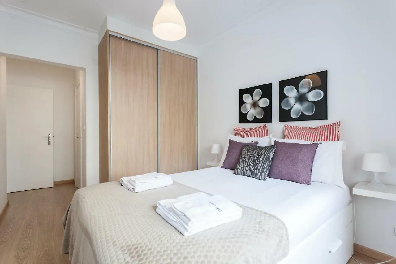Flh Cosy Apartment In Lapa Lisbon Portugal