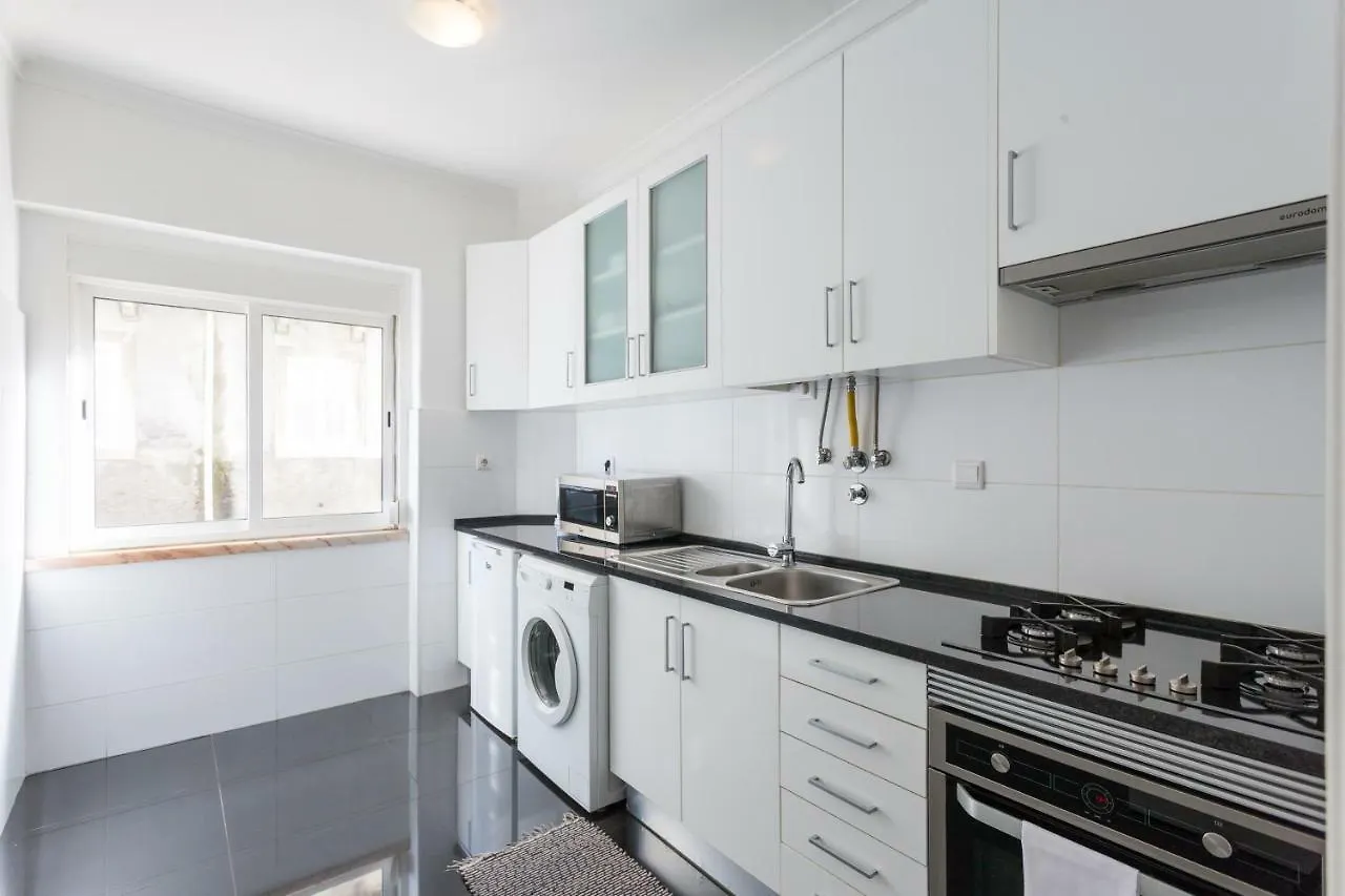 Flh Cosy Apartment In Lapa Lisbon Portugal